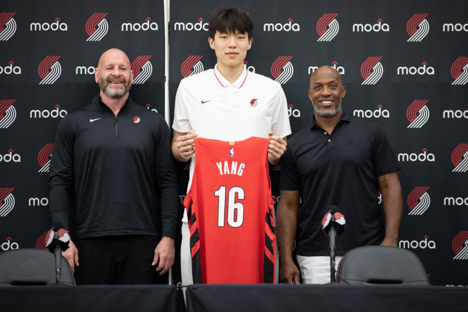 九游体育-开拓者官方公布了夏季联赛参赛大名单！中国球员杨瀚森作为核心球员领衔出战！