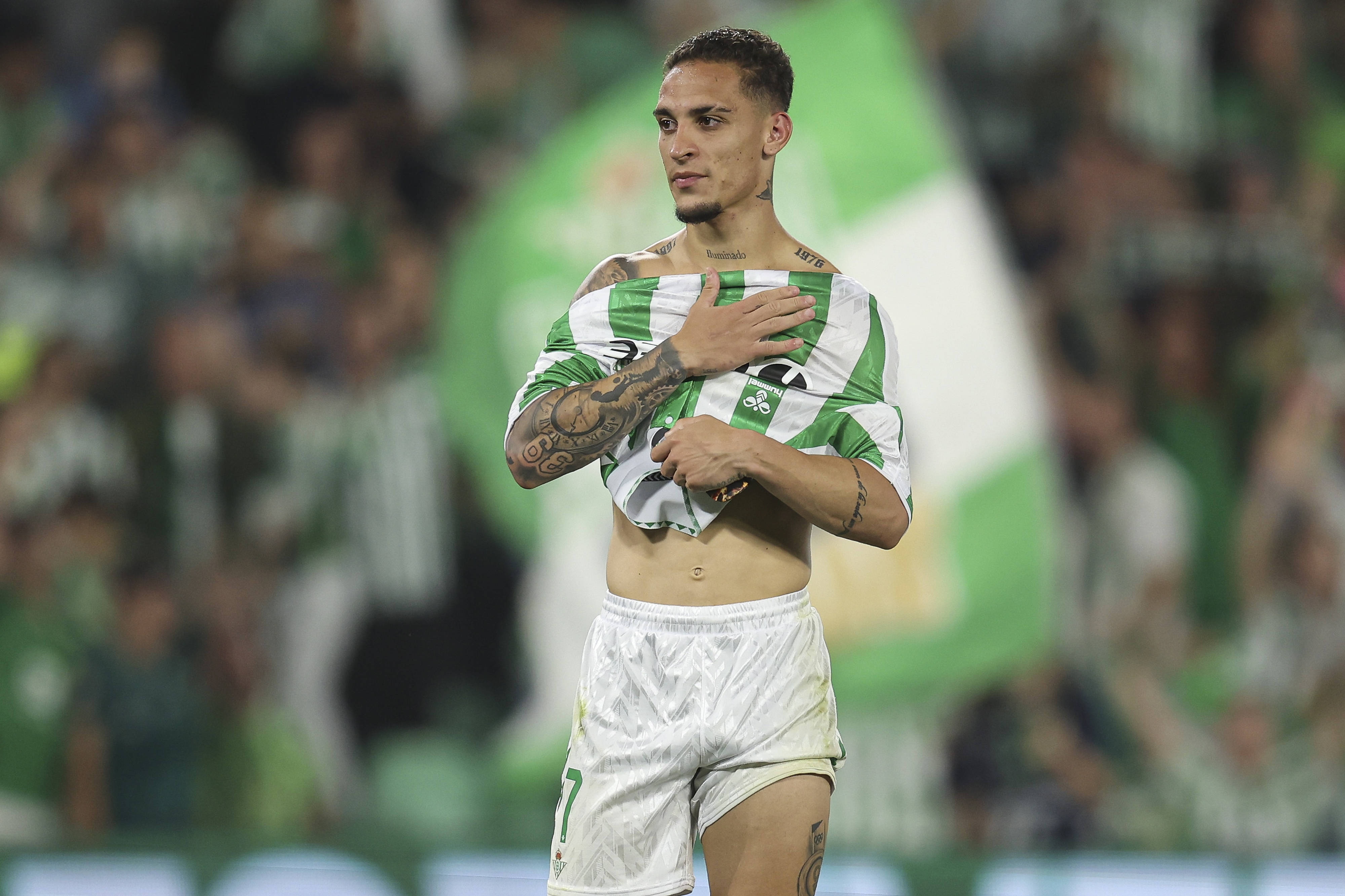 九游体育官方网站-拒绝双倍工资！安东尼：拜仁可能报价700万净年薪 我仍选择贝蒂斯