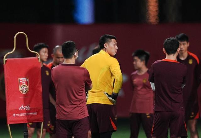九游体育登陆入口-国足两天三会重整士气 王大雷以多年经验鼓舞全队